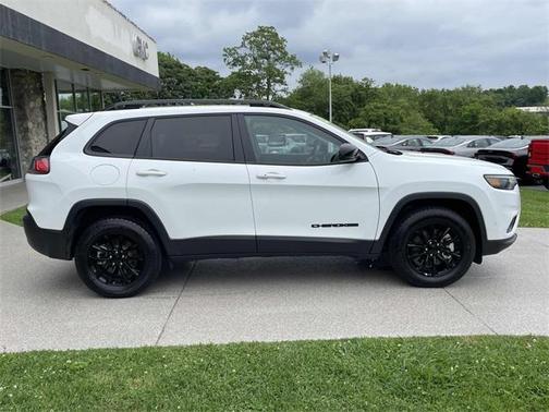 2023 Jeep Cherokee Altitude