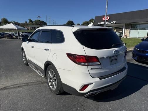 2018 Hyundai SANTA FE SE