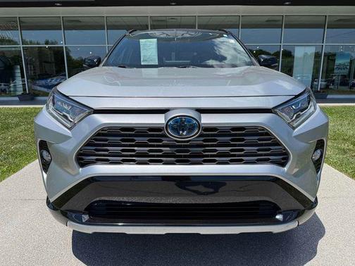 Silver Sky Metallic/Midnight Black Metallic 2021 Toyota RAV4 Hybrid SE