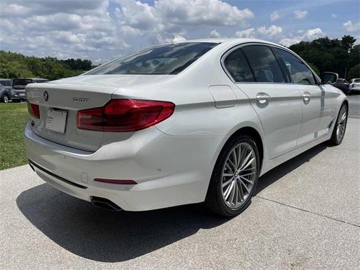2020 BMW 540 540i