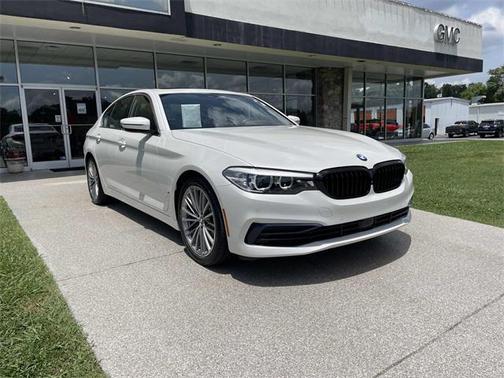 2020 BMW 540 540i