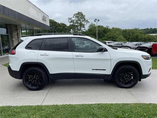 2023 Jeep Cherokee Altitude