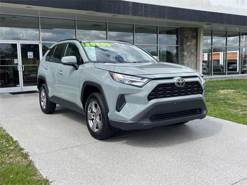 2023 Toyota RAV4 XLE