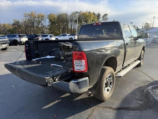 2019 RAM 2500 Big Horn Crew Cab 4x4 6'4' Box