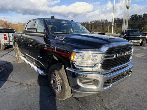 2019 RAM 2500 Big Horn Crew Cab 4x4 6'4' Box