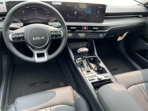 2025 Kia K5 EX