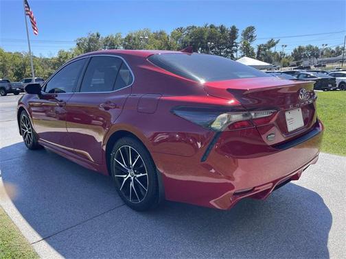 2022 Toyota Camry SE