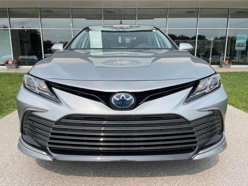 2024 Toyota Camry Hybrid LE