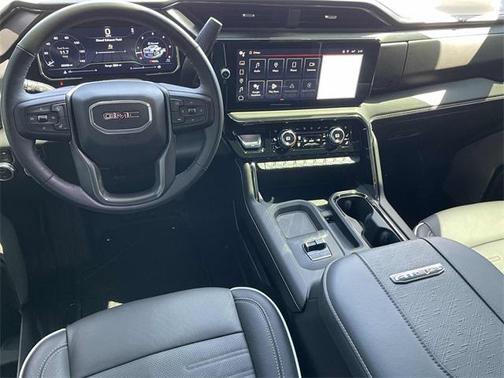 2024 GMC Sierra 2500 AT4