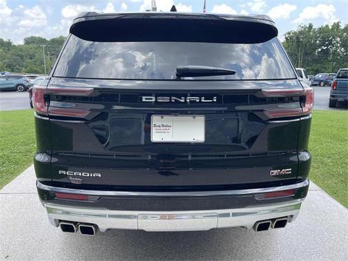 2025 GMC Acadia Denali