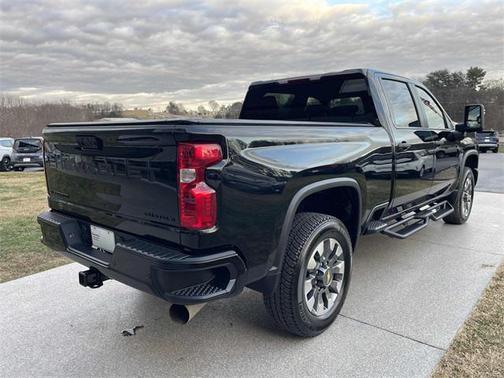 2024 Chevrolet Silverado 2500 Custom