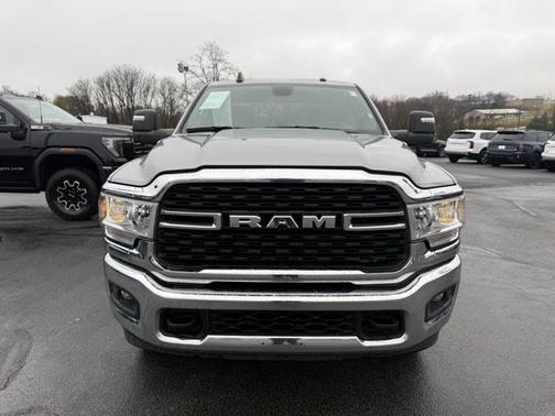 2024 RAM 3500 Big Horn Crew Cab 4x4 8' Box