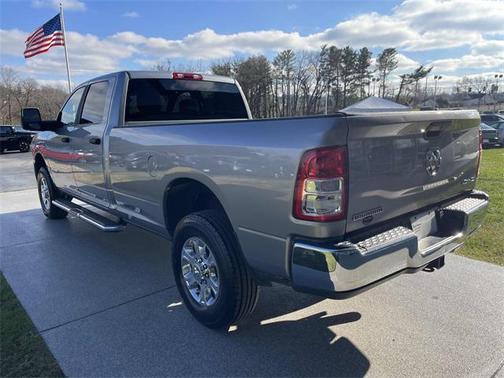 2024 RAM 3500 Big Horn Crew Cab 4x4 8' Box