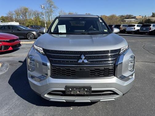 2024 Mitsubishi Outlander SE Black Edition w/Pano Roof S-AWC