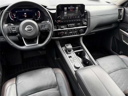 2024 Nissan Pathfinder Platinum 4WD