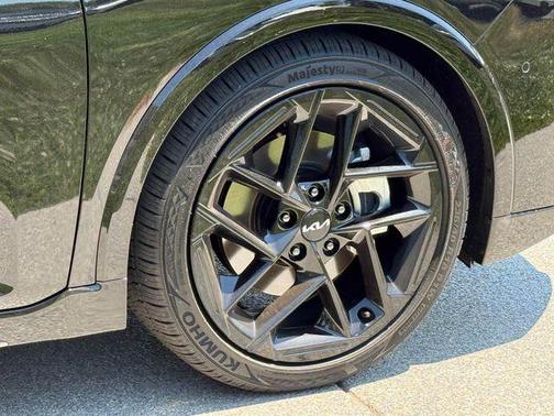 Aurora Black Pearl 2026 Kia K4 GT-Line Turbo