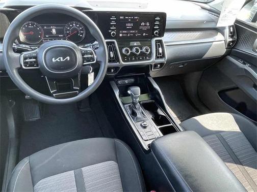 2023 Kia Sorento LX