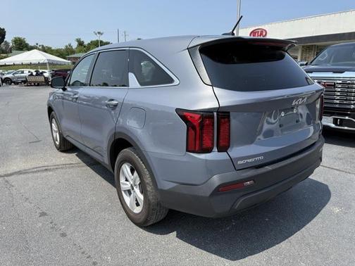 2023 Kia Sorento LX