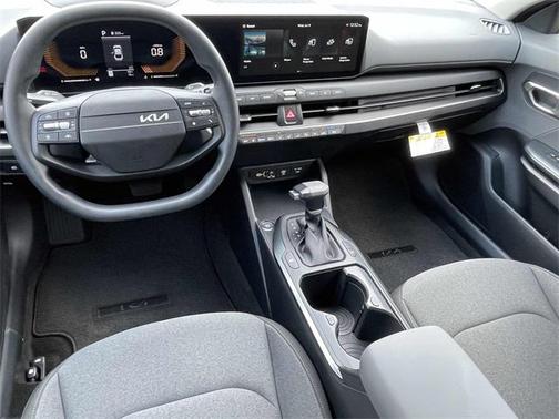 2025 Kia K4 LX