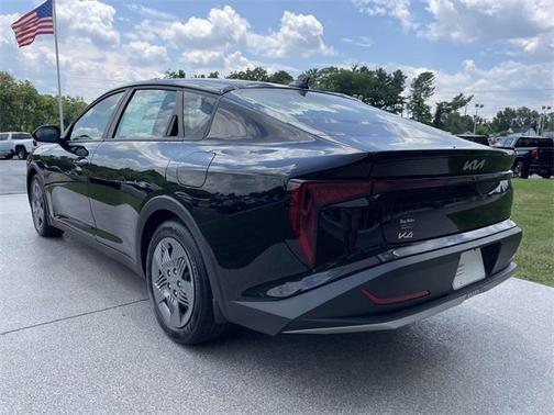 2025 Kia K4 LX