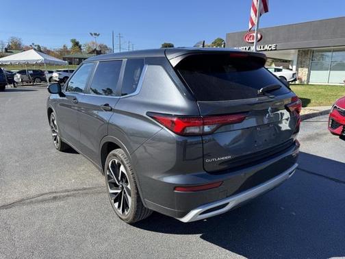 2024 Mitsubishi Outlander SE Black Edition w/Pano Roof S-AWC