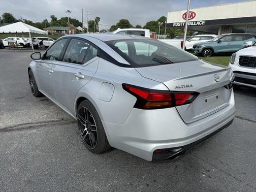 2023 Nissan Altima SR FWD