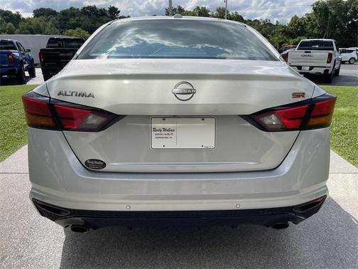 2023 Nissan Altima SR FWD