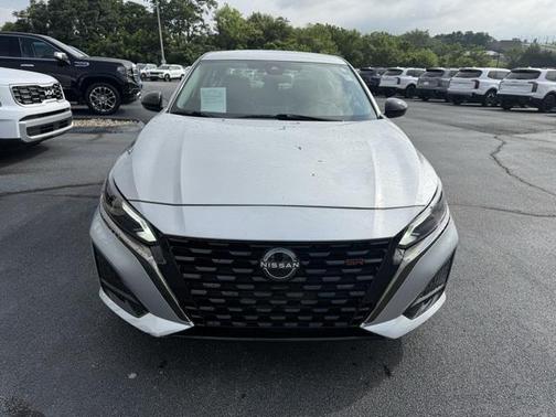 2023 Nissan Altima SR FWD