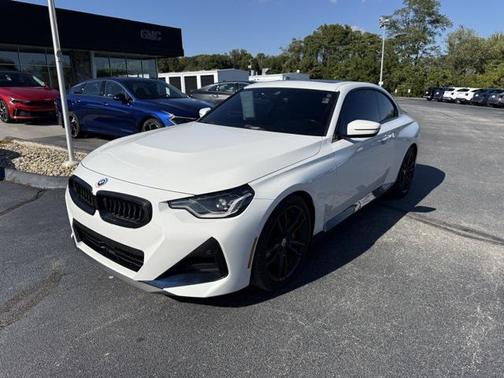 2022 BMW 230 i
