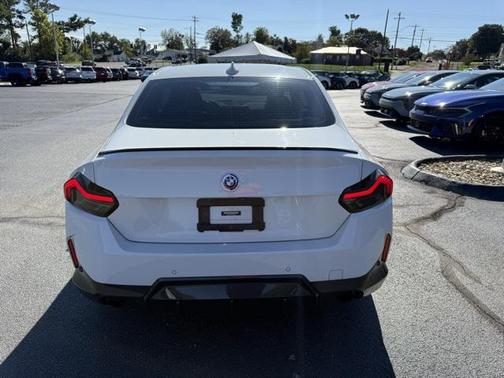 2022 BMW 230 i