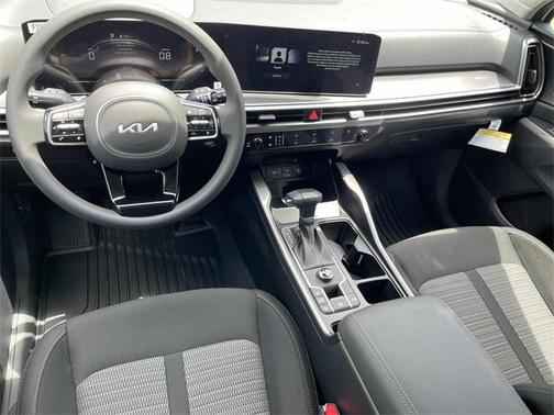2025 Kia Sorento LX