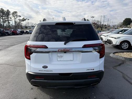 2023 GMC Acadia AWD AT4