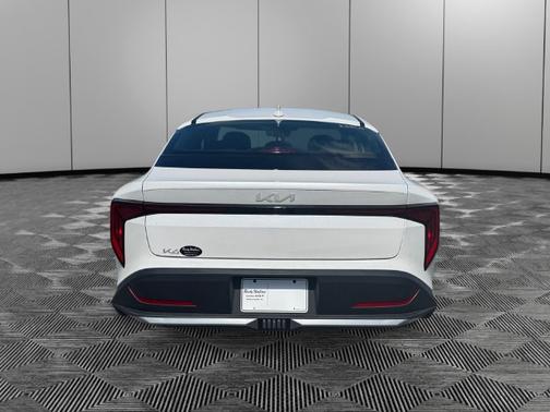 Snow White Pearl 2026 Kia K4 LXS