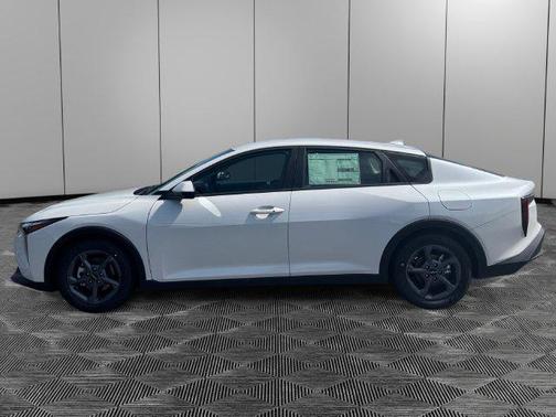 Snow White Pearl 2026 Kia K4 LXS