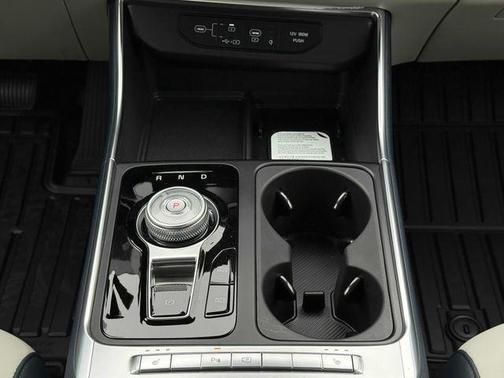 Ceramic Silver 2026 Kia Carnival Hybrid EX