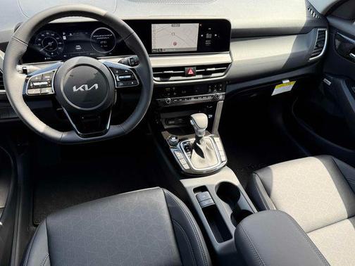 Gray 2026 Kia Seltos SX