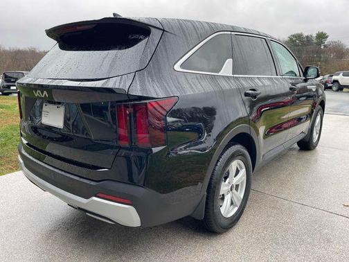 Ebony Black 2026 Kia Sorento LX
