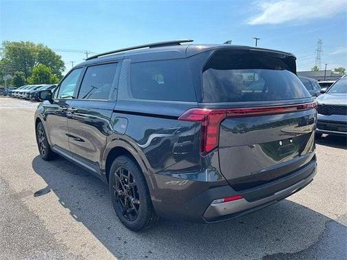 2025 Kia Carnival Hybrid SX
