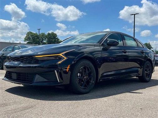 2026 Kia K5 LXS
