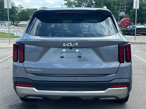 2025 Kia Sorento S