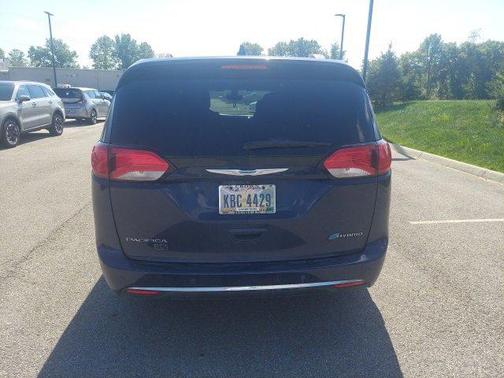 2020 Chrysler Pacifica Hybrid Touring L