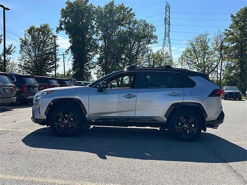 2021 Toyota RAV4 Hybrid SE
