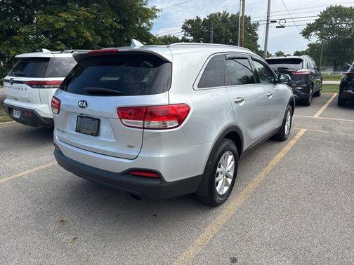 2018 Kia Sorento LX