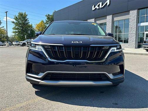 2023 Kia Carnival LX