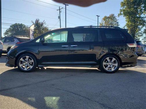 2014 Toyota Sienna SE