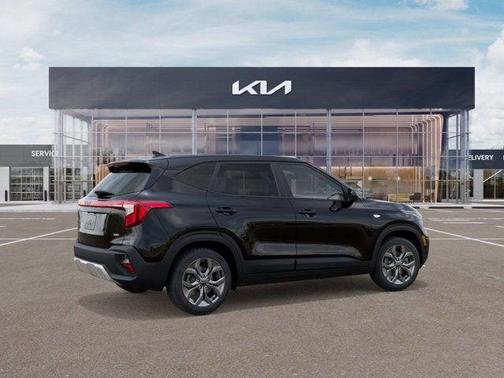 2025 Kia Seltos LX