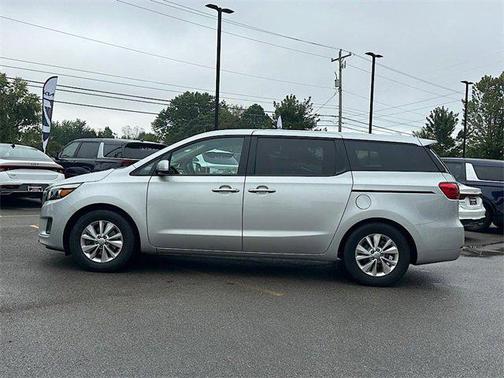 2018 Kia Sedona LX
