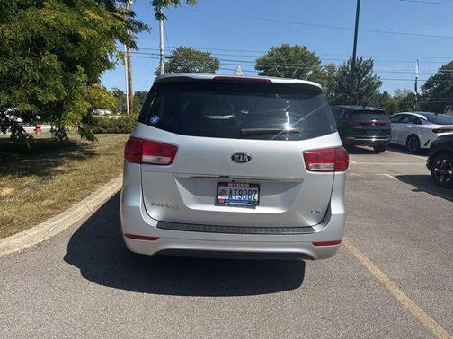 2018 Kia Sedona LX