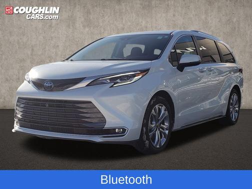2022 Toyota Sienna Platinum