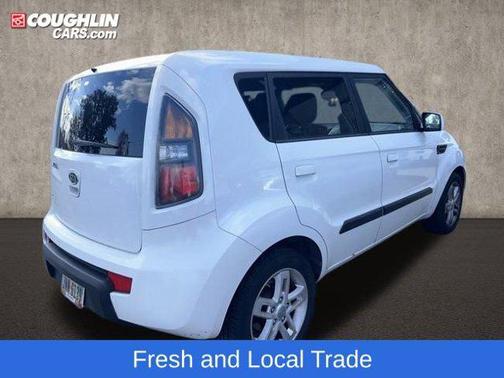 2010 Kia Soul +